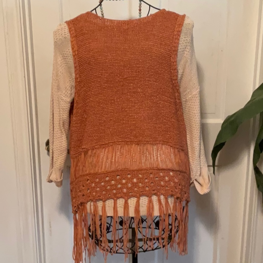 ⚠️⚠️⚠️BOGOHO⚠️⚠️⚠️Umgee Women's Crochet Sweater Vest—Size Small - Picture 3 of 9